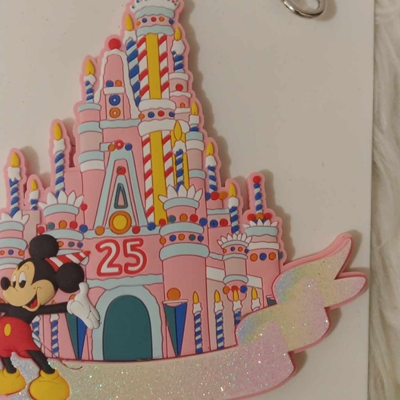 💖FIRM! NWT DISNEY PARKS WDW 50TH ANNIVERSARY VAULT COLLECTION BIRTHDAY CAKE 25T - Picture 8 of 10